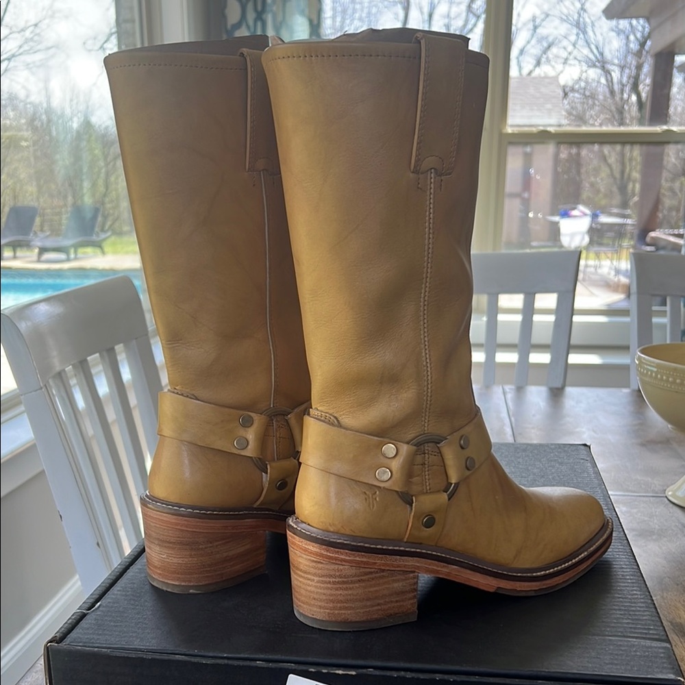 Women’s Frye Kate Harness Sz 8